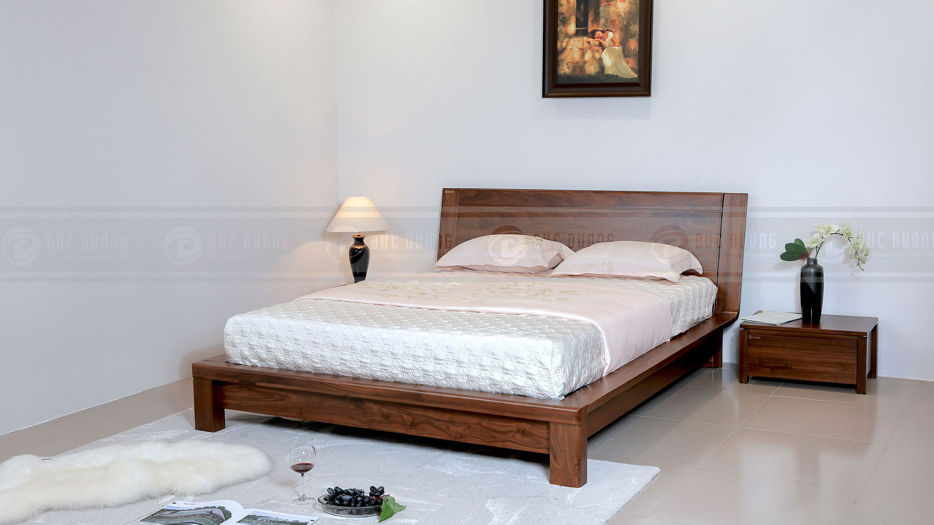 Mẫu giường ngủ gỗ tự nhiên Rever
